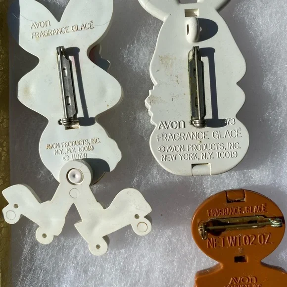 Collection of 5 1970s vintage pins - Picture 9 of 10